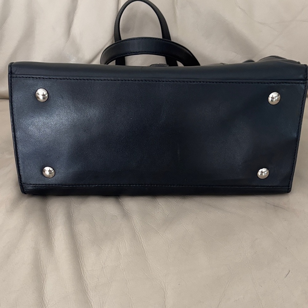 Coach Charlie. MAKE OFFER - Picture 4 of 7